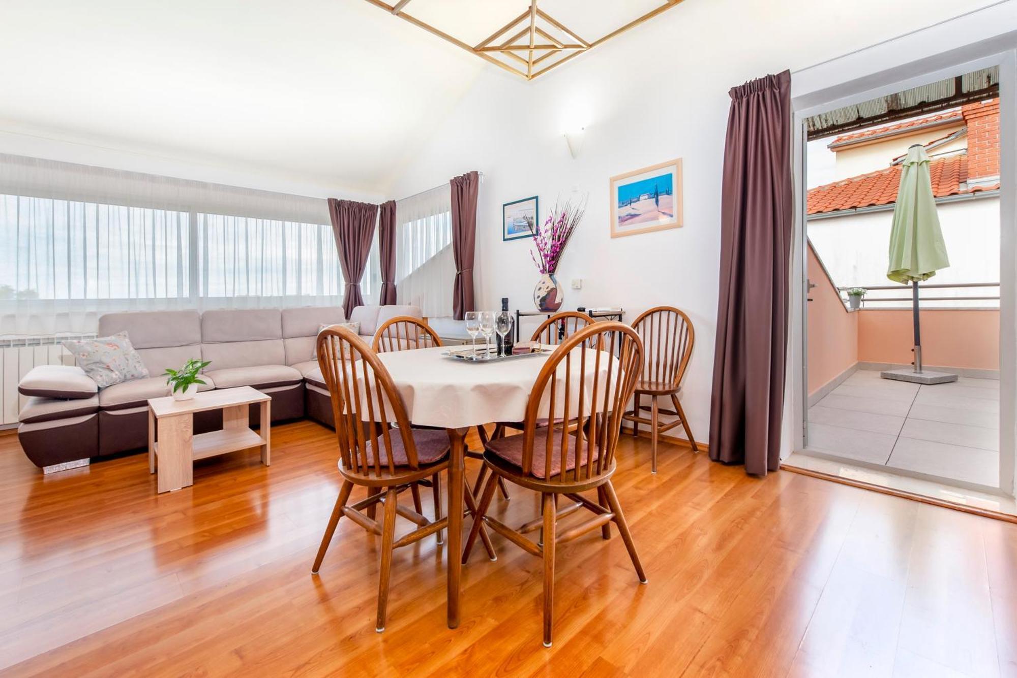 Brigita 1 Apartment